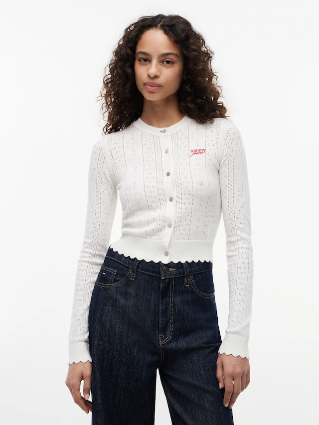 Tommy Jeans Strickjacke »TJW POINTELLE CARDIGAN« Viskosemischung, Pointelle Strick, gewellter Saum, Logo Stickerei