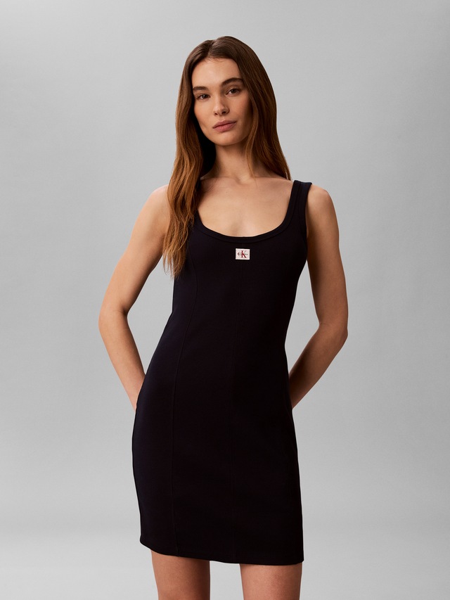 Calvin Klein Jeans Minikleid »WOVEN LABEL BABY RIB MINI« Ohne Tasche Figurbetonte Passform mit Rundhalsausschnitt