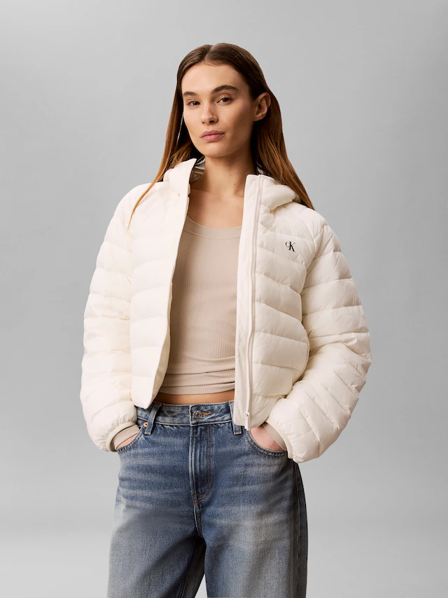 Calvin Klein Jeans Steppjacke »ULW SHORT CK PACKABLE PUFFER JAC« mit Kapuze in kurzer Passform