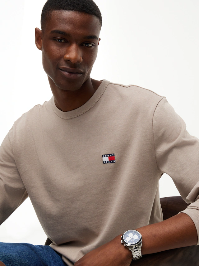 Tommy Jeans Langarmshirt »TJM REG BADGE TEE LS EXT«