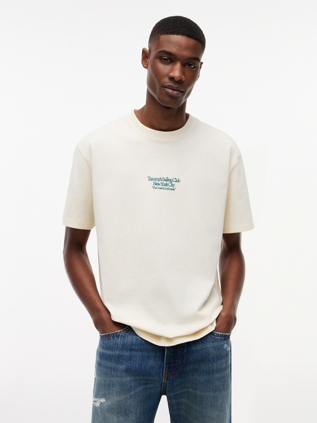 Tommy Jeans T-Shirt »TJM RELAX FIT SAILBOAT« aus Jersey mit Rückengrafik