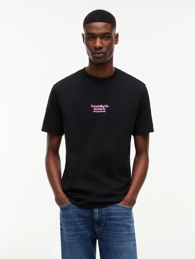 Tommy Jeans T-Shirt »TJM RELAX FIT SAILBOAT« aus Jersey mit Rückengrafik