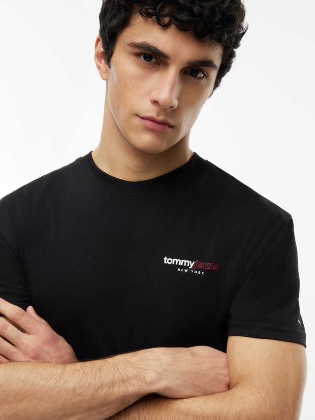 Tommy Jeans T-Shirt »TJM REGULAR DNA GRAPHIC SHORT SLEEVE EXT« Regular fit mit Backprint, Rundhals