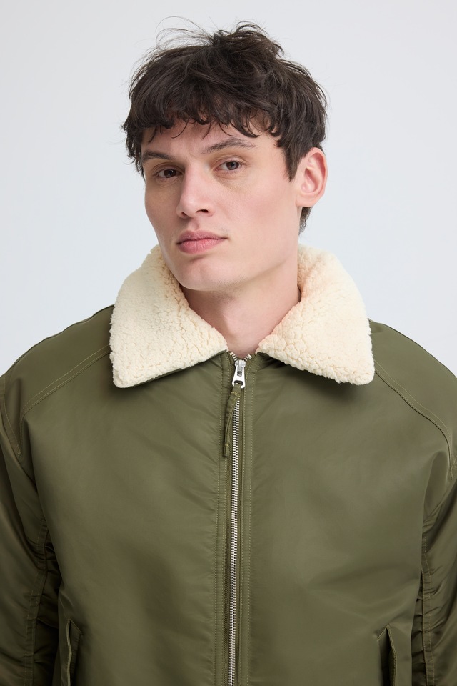 Blend Bomberjacke »BHGATLIN BOMBER JKT« Kunstfaser, loose fit