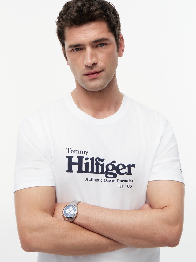 Tommy Hilfiger T-Shirt »NAUTICAL CHEST GRAPHIC REGULAR«