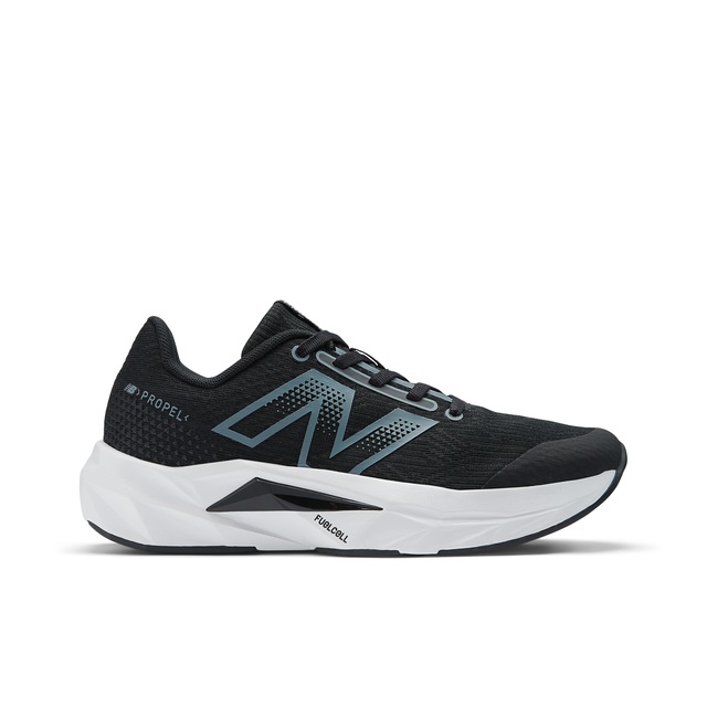 New Balance Laufschuh »FC PROPEL« mit Gummilaufsohle