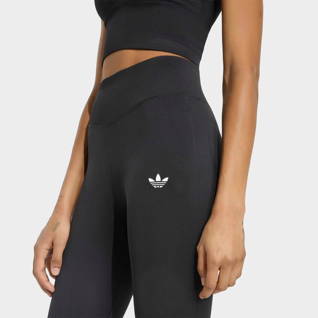 adidas Originals Leggings »ESSENTIALS, NAHTLOS« für Sportmode und Streetwear, sportlicher Stil, ohne Verschluss