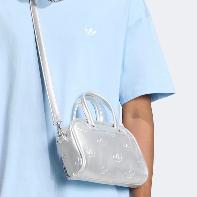 adidas Originals T-Shirt »TREFOIL ESSENTIALS, LOCKER GESCHNITTEN« für Erwachsene, mit Rundhalsausschnitt, ohne Verschluss, aus Baumwolle