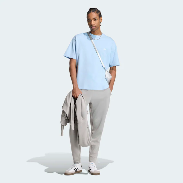 adidas Originals T-Shirt »TREFOIL ESSENTIALS, LOCKER GESCHNITTEN« für Erwachsene, mit Rundhalsausschnitt, ohne Verschluss, aus Baumwolle