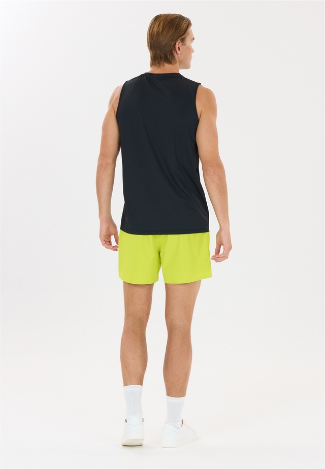 Virtus Shorts »Mack« mit wasserabweisender Eigenschaft