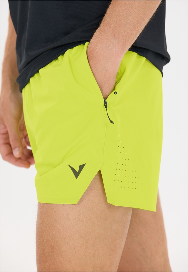 Virtus Shorts »Mack« mit wasserabweisender Eigenschaft