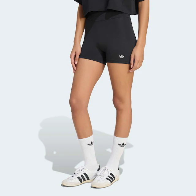 adidas Originals Shorts »ESSENTIALS, POLYESTER« sportlicher Stil, ohne Verschluss, aus Polyester, enger Schnitt