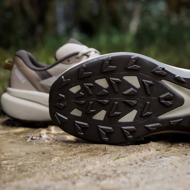 adidas TERREX Trailrunningschuh »TRACEFINDER PLUS« für mehr Grip