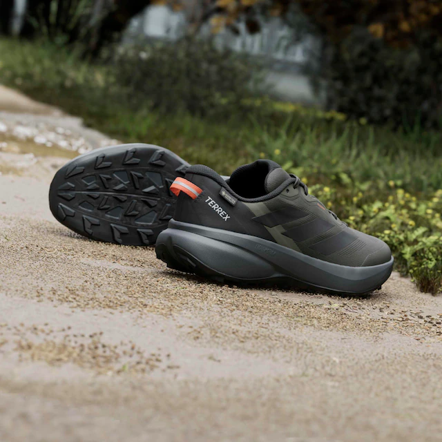 adidas TERREX Trailrunningschuh »TRACEFINDER PLUS GORE-TEX« wasserdicht