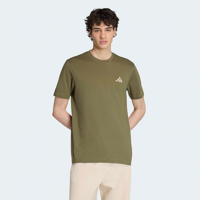 adidas Sportswear T-Shirt »CAMO GRAFIK, KLEINE LOGOSTICKEREI«