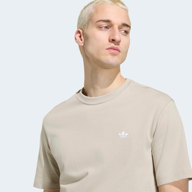 adidas Originals T-Shirt »TREFOIL ESSENTIALS« mit Rundhalsausschnitt, ohne Verschluss, aus Baumwolle