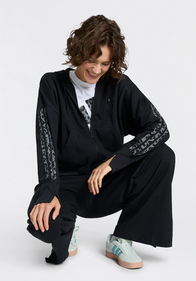 adidas Sportswear T-Shirt »GRAPHIC MIT ANIMALPRINT« mit Rundhalsausschnitt, ohne Verschluss, sportlicher Stil