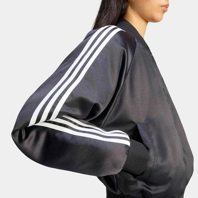 adidas Originals Outdoorjacke »SATIN SST« sportlicher Schnitt, mit Satin-Finish, aus Polyester