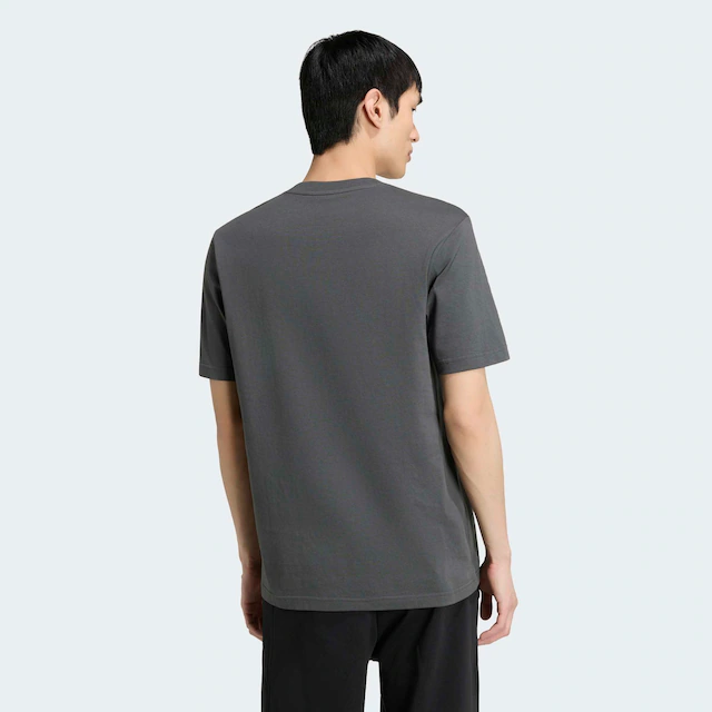 adidas Sportswear T-Shirt »GRAFIK, SOMMERLICHE STICKEREI« mit Rundhalsausschnitt, ohne Verschluss, sportlicher Stil