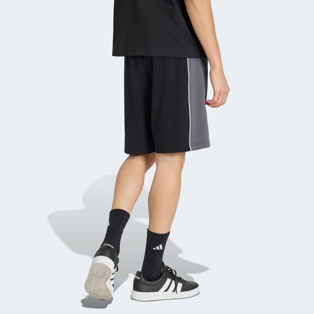 adidas Sportswear Shorts »SEASONAL ESSENTIALS FLEECE-, COLOURBLOCKING« ohne Verschluss, aus Baumwolle, Polyester und Viskose, normale Weite