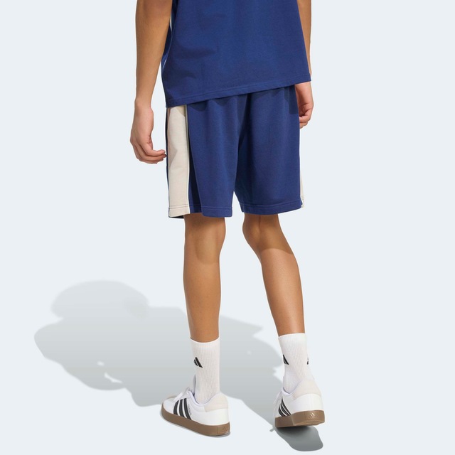 adidas Sportswear Shorts »SEASONAL ESSENTIALS FLEECE-, COLOURBLOCKING« ohne Verschluss, aus Baumwolle, Polyester und Viskose, normale Weite