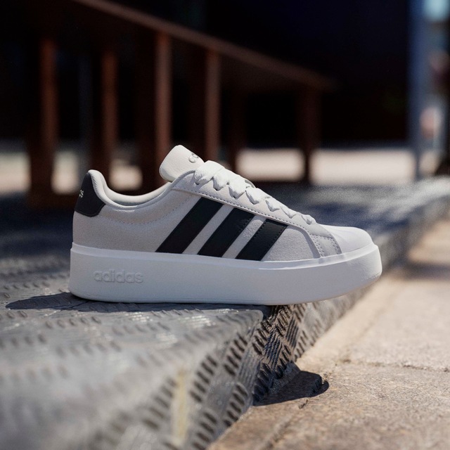 adidas Sportswear Plateausneaker »STREETTALK BOLD« inspiriert vom Design des adidas Superstar, mit Leo Print