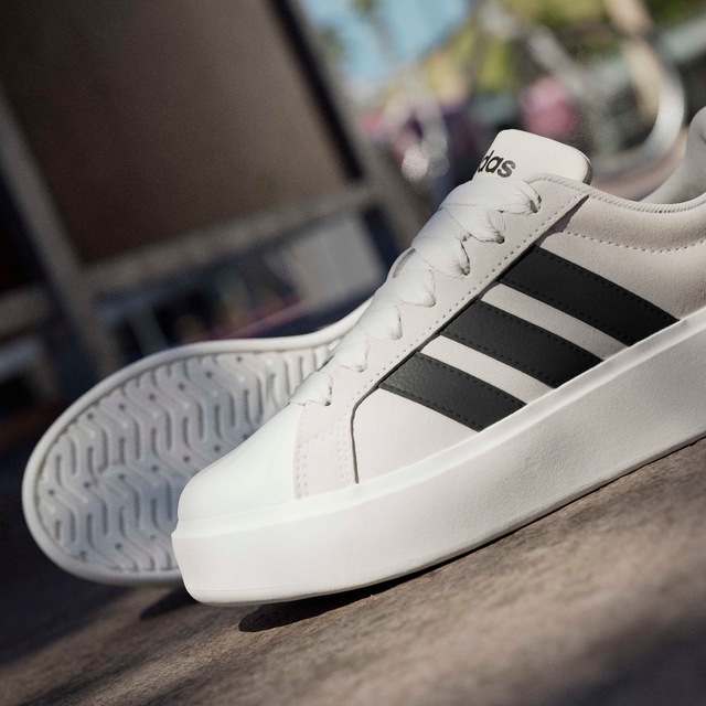 adidas Sportswear Plateausneaker »STREETTALK BOLD« inspiriert vom Design des adidas Superstar, mit Leo Print