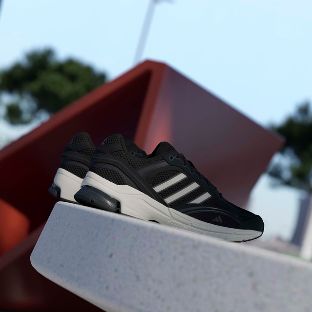 adidas Sportswear Sneaker »SPIRITAIN 2000« inspiriert vom Design des adistar control
