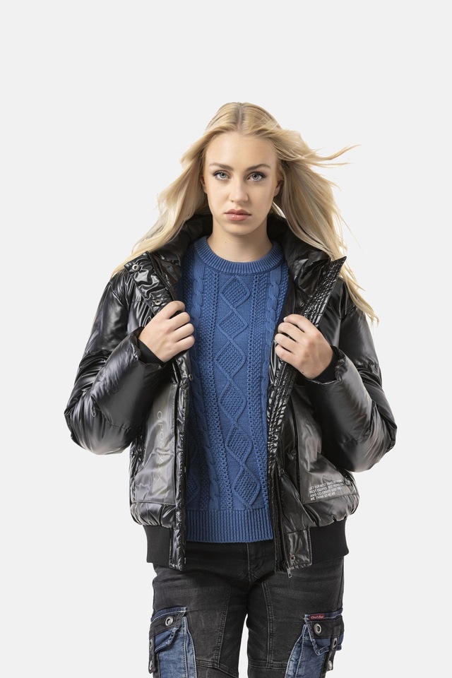 Cipo & Baxx Winterjacke »WM141« mit Kapuze Funktion trifft Stil für frostige Tage