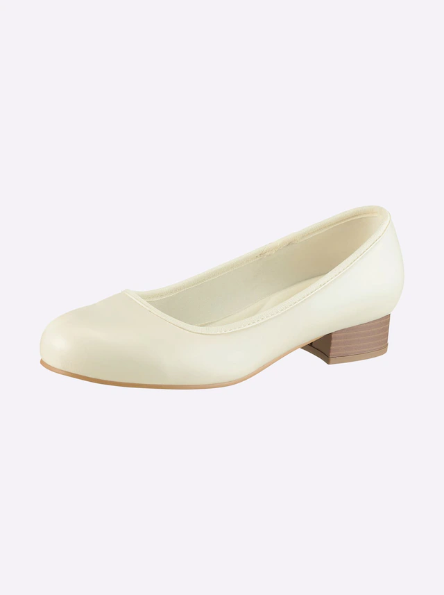Casual Looks Pumps