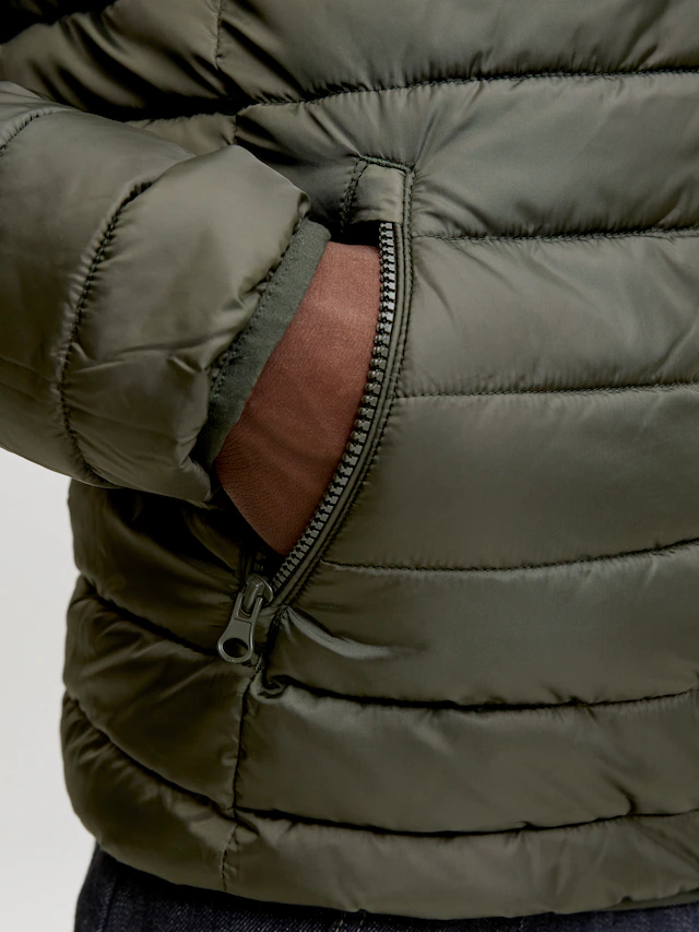 Jack & Jones Steppjacke »JJELVIS LIGHT PUFFER COLLAR« Kunstfaser, regular fit