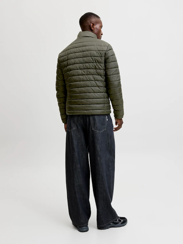 Jack & Jones Steppjacke »JJELVIS LIGHT PUFFER COLLAR« Kunstfaser, regular fit