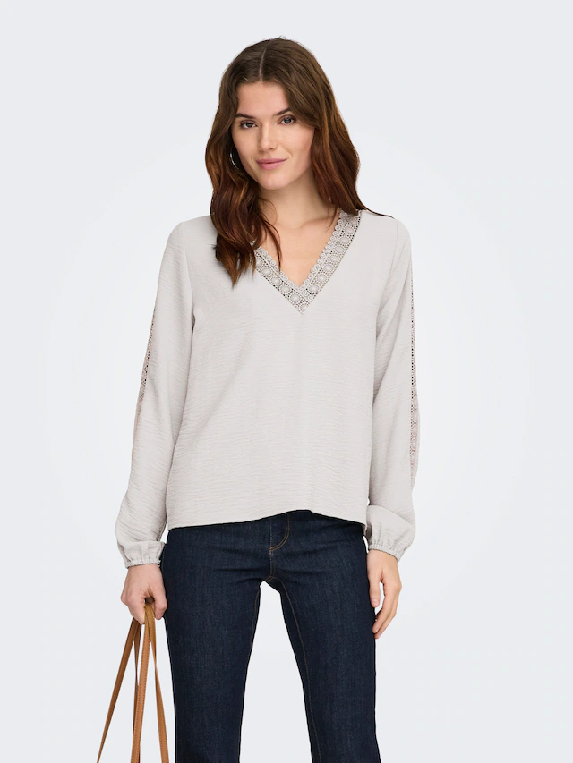 ONLY Langarmbluse »ONLGREGOR METTE LS LACE TOP WVN« Kunstfaser, regular fit, V-Ausschnitt, Regular Waist