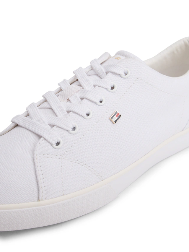 Tommy Hilfiger Plateausneaker »TH LOW PROFILE VULC CANVAS« Halbschuh, Schnürer, Freizeitschuh mit gepolstertem Schaftrand