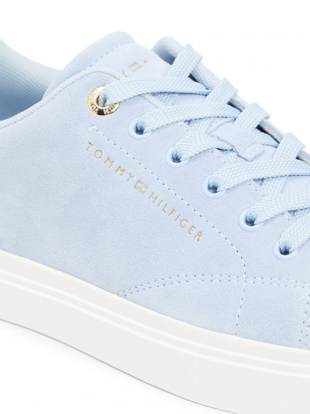 Tommy Hilfiger Plateausneaker »TH FEMININE CUPSOLE SUEDE« Freizeitschuh, Halbschuh, Schnürer mit Logoschriftzügen