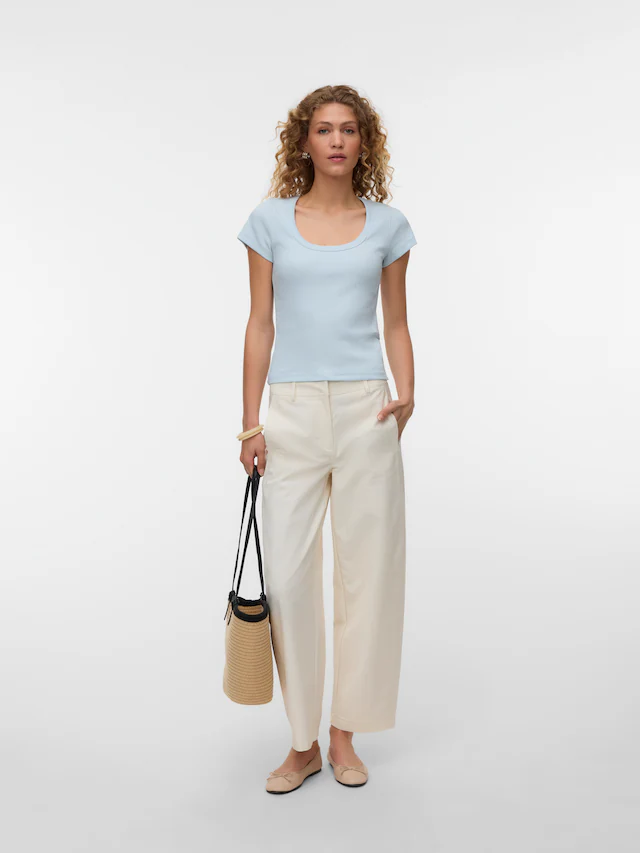Vero Moda Kurzarmshirt »VMCHLOE CS SHORT U-NECK NOOS« Baumwollmischung