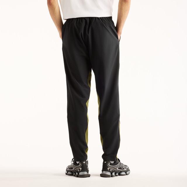 New Balance Trainingshose »UTILITY STRETCH WOVEN PANT« Trainingshose für Fitness und Sportmode, sportlicher Stil