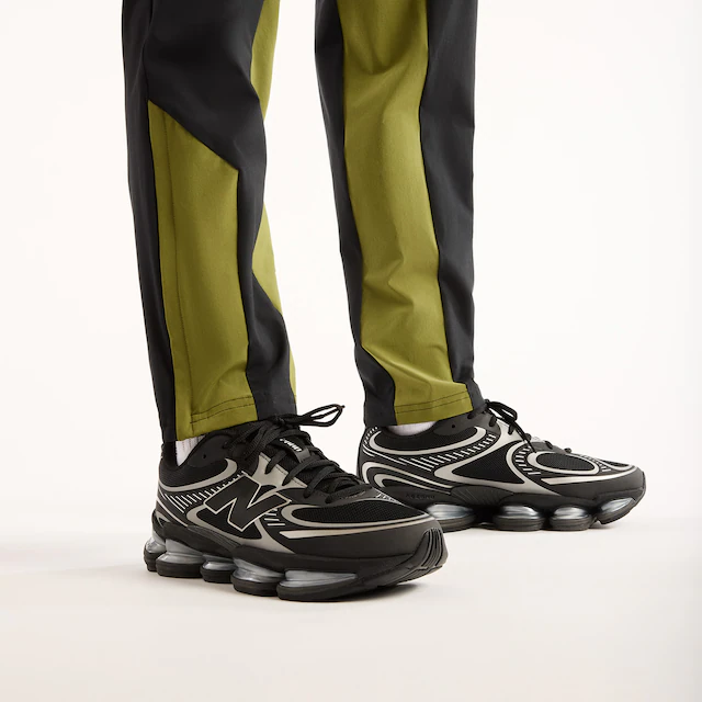 New Balance Trainingshose »UTILITY STRETCH WOVEN PANT« Trainingshose für Fitness und Sportmode, sportlicher Stil