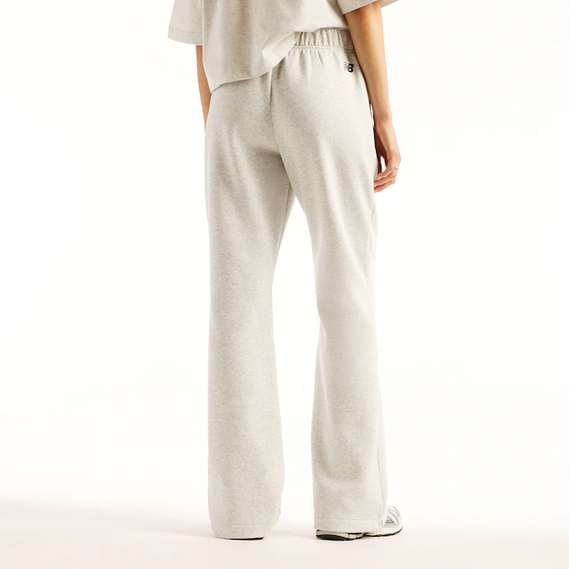 New Balance Sweathose »REIMAGINED FLEECE PANT« für Erwachsene, lange Hosenform, mit klarer Linienführung