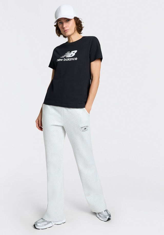 New Balance Sweathose »REIMAGINED FLEECE PANT« für Erwachsene, lange Hosenform, mit klarer Linienführung