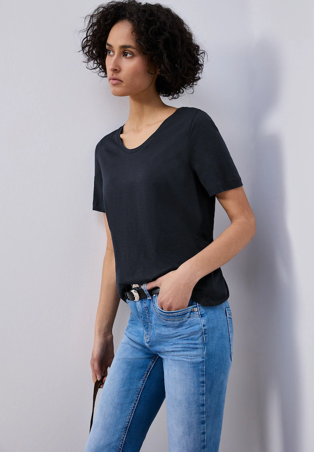 STREET ONE T-Shirt »Style Gerda« mit femininem V-Ausschnitt