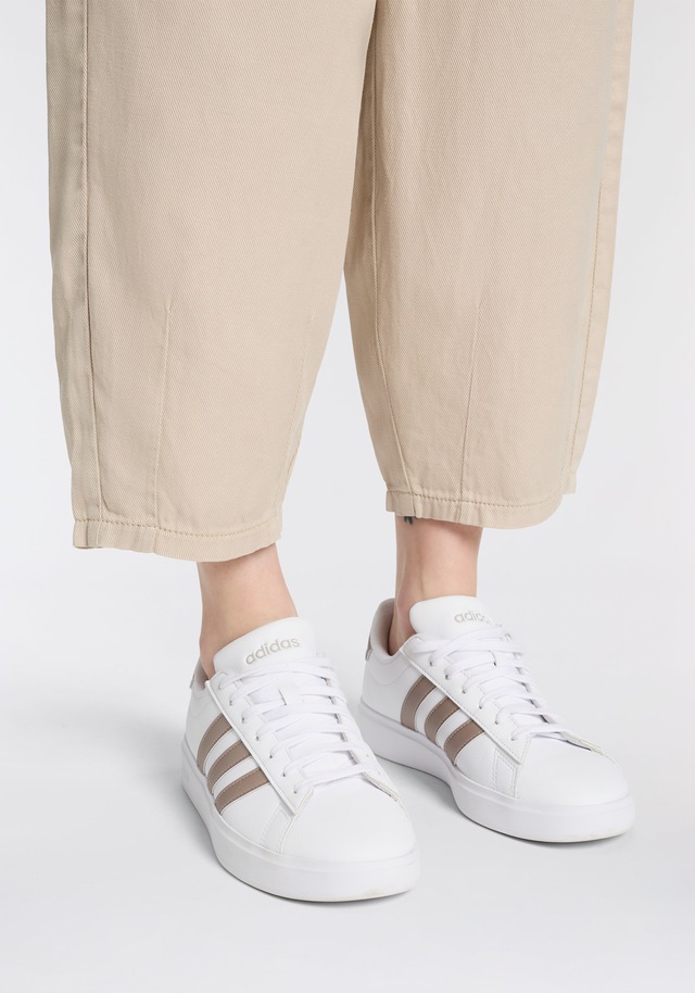MAC Stoffhose »BAY 2.3 relaxed« mit elastischem Bund und Bindeband