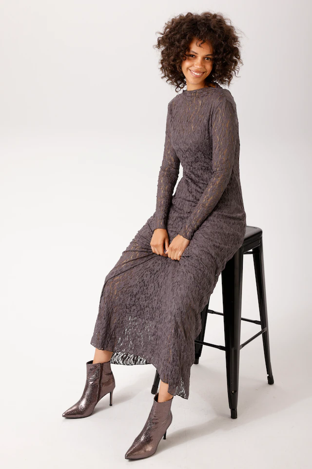 Aniston CASUAL Maxikleid aus zarter, elastischer Spitze - NEUE KOLLEKTION