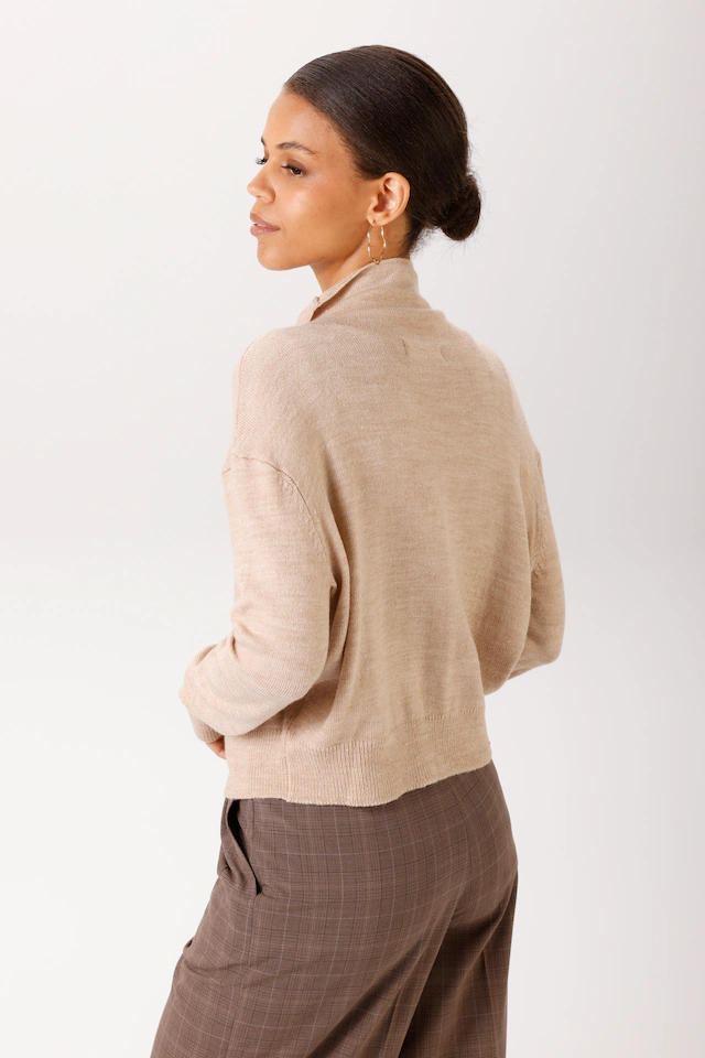 Aniston CASUAL Strickjacke mit Rollkante am Stehkragen - NEUE KOLLEKTION