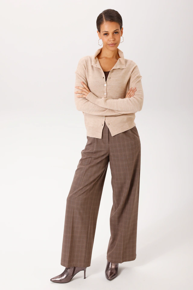 Aniston CASUAL Strickjacke mit Rollkante am Stehkragen - NEUE KOLLEKTION