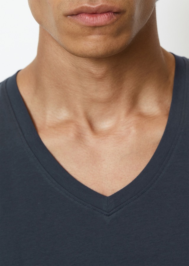 Marc O'Polo Unterziehshirt »Essentials« mit V-Ausschnitt und kurzem Arm