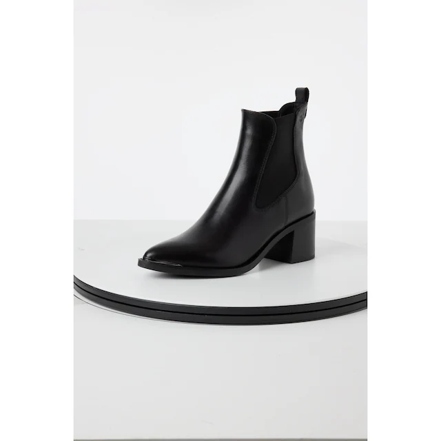 Tamaris Chelseaboots Businessschuh, Stiefelette mit elegantem Blockabsatz, schmale Form