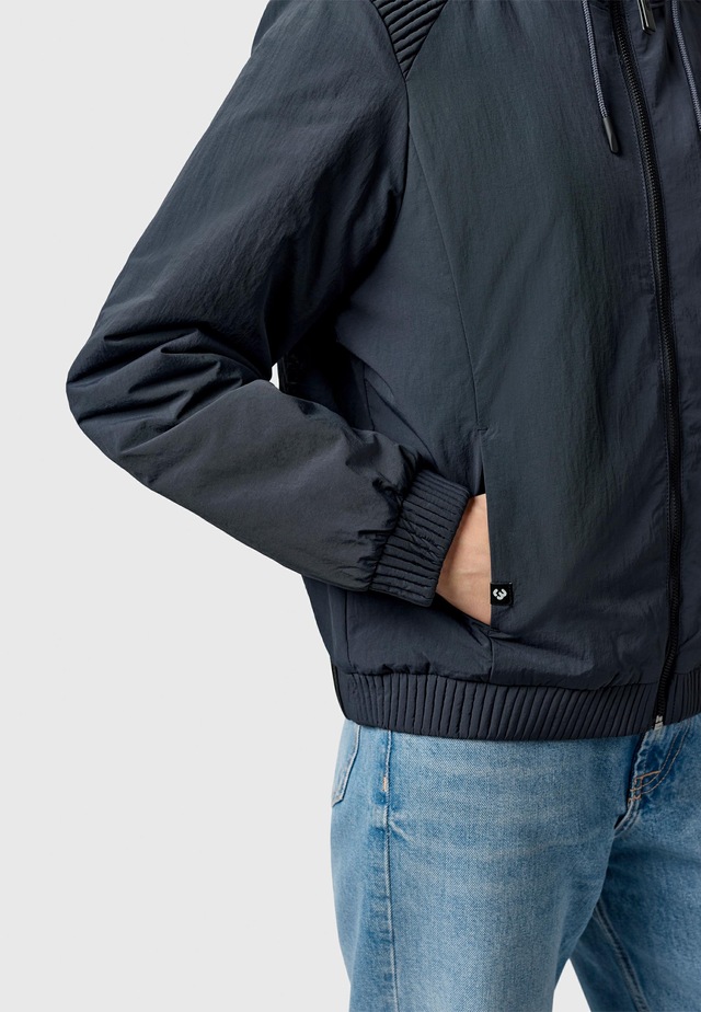 Ragwear Bomberjacke »Chinta Warm YOUMODO« mit Kapuze Warme Übergangsjacke mit elastischen Bündchen