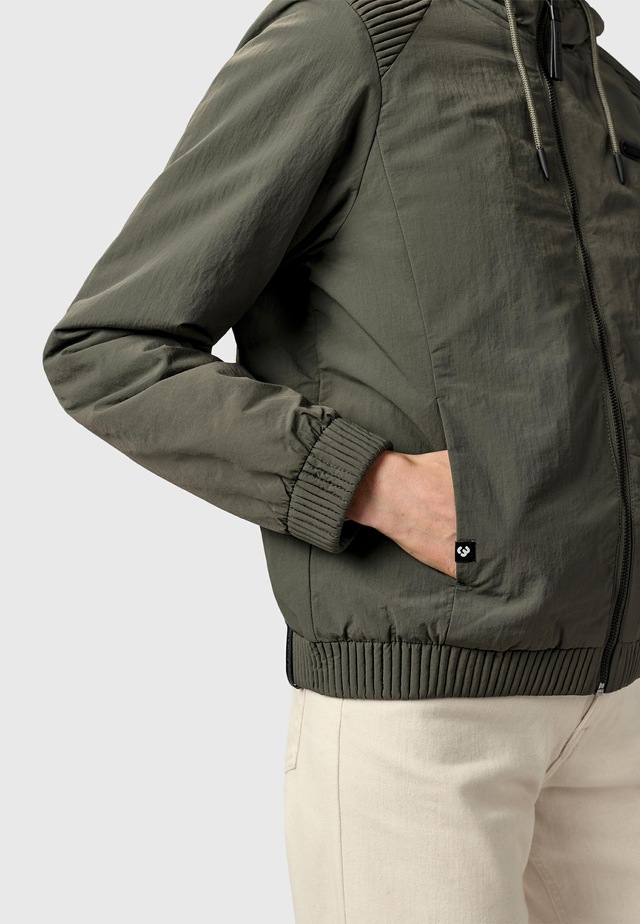 Ragwear Bomberjacke »Chinta Warm YOUMODO« mit Kapuze Warme Übergangsjacke mit elastischen Bündchen