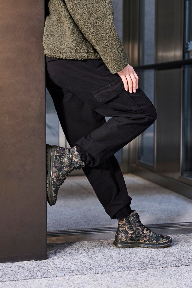 Rieker Schnürboots Keilabsatz, Herbstboots mit modischen Kontrastnähten
